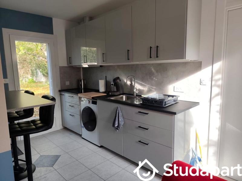 Chambre - 9 m² - 1 pièce