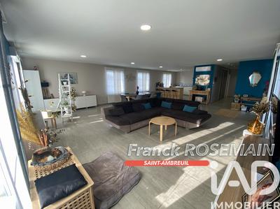 Maison - 260 m² - 10 pièces