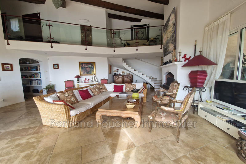 Maison - 250 m² - 10 pièces