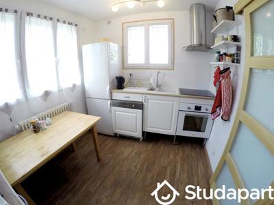 Chambre - 11 m² - 1 pièce