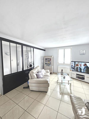 Maison - 74 m² - 5 pièces