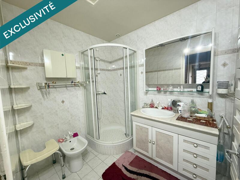 Maison - 92 m² - 5 pièces