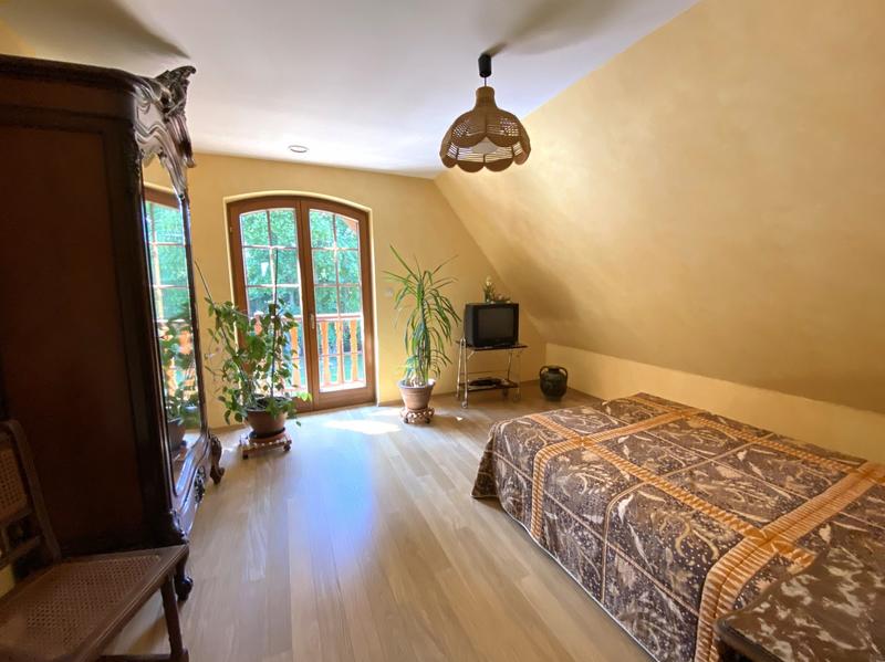 Maison traditionnelle - 243 m² - 6 pièces