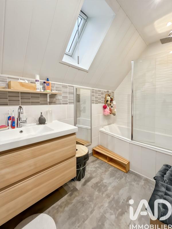 Maison - 165 m² - 8 pièces