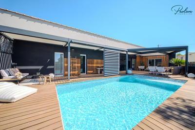 Villa - 205 m² - 6 pièces