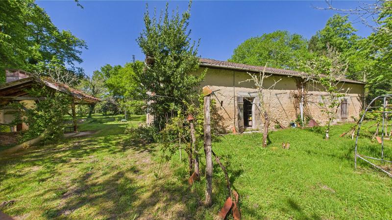 Maison - 230 m² - 7 pièces