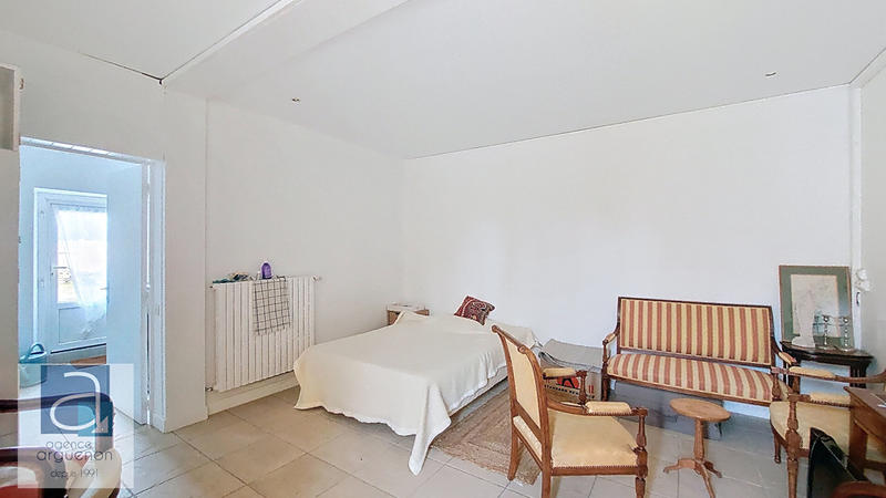 Maison - 241 m² - 7 pièces