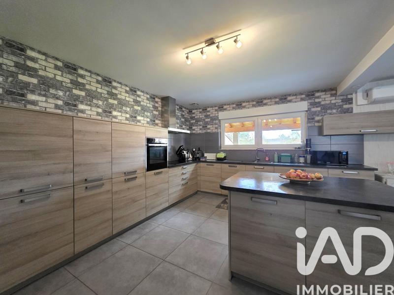 Maison - 152 m² - 6 pièces