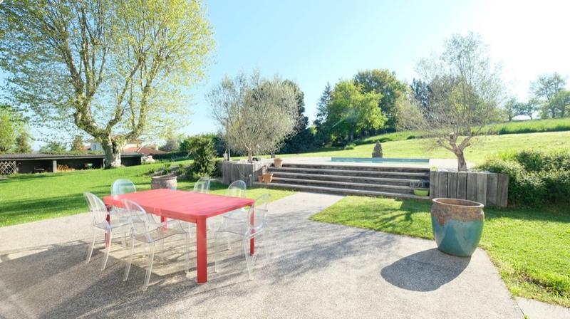 Château - 378 m² - 9 pièces