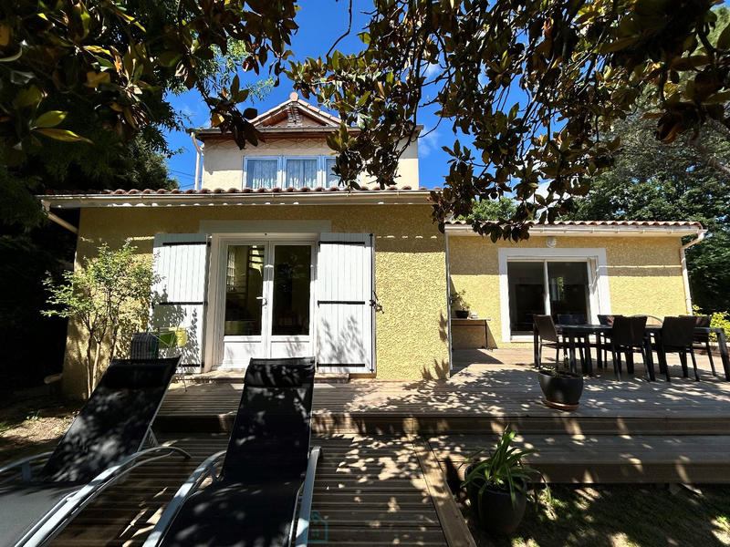 Maison - 110 m² - 5 pièces