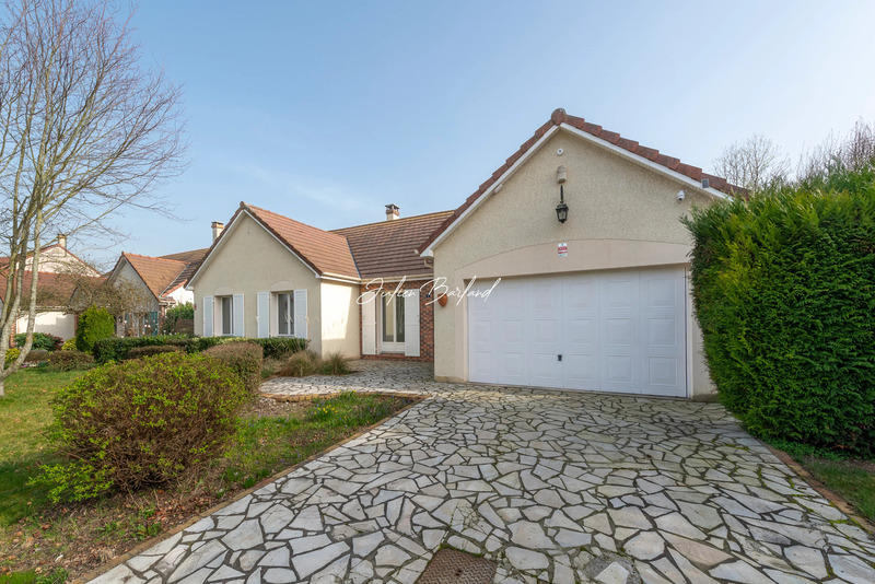 Maison - 151 m² - 6 pièces