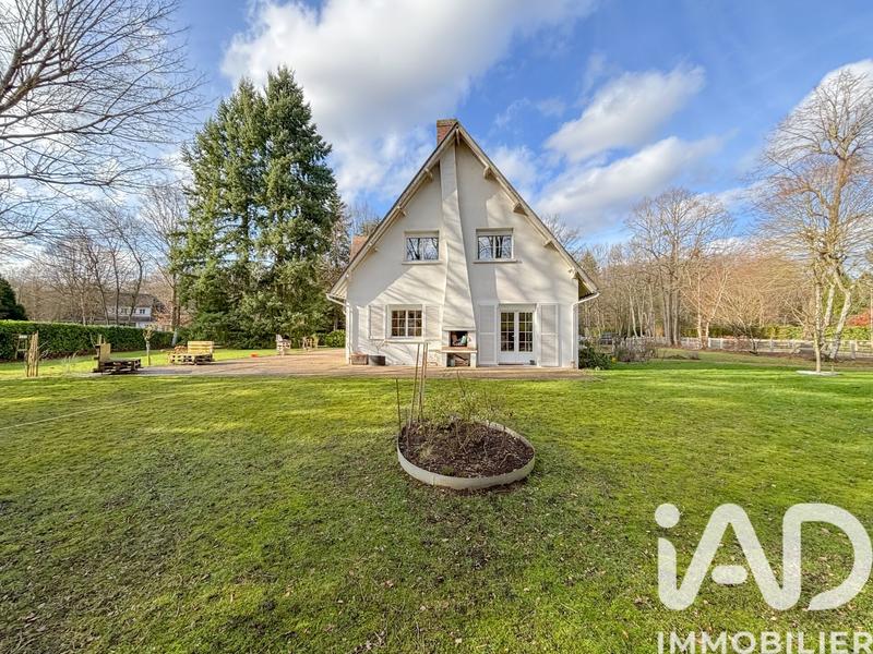 Maison - 239 m² - 8 pièces