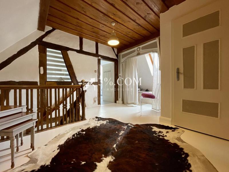 Demeure - 169 m² - 8 pièces