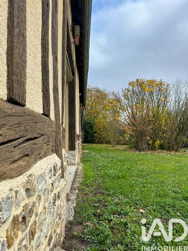 Maison - 210 m² - 8 pièces