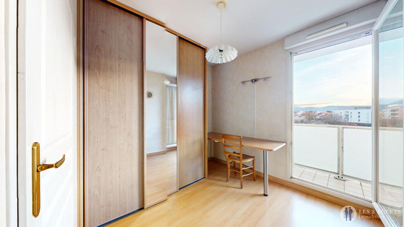 Appartement - 86 m² - 4 pièces