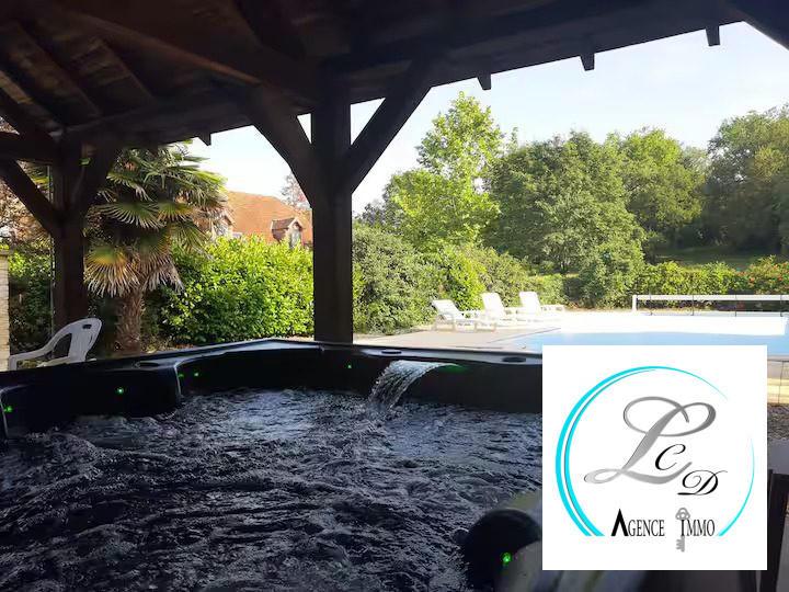 Maison ancienne - 440 m² - 14 pièces