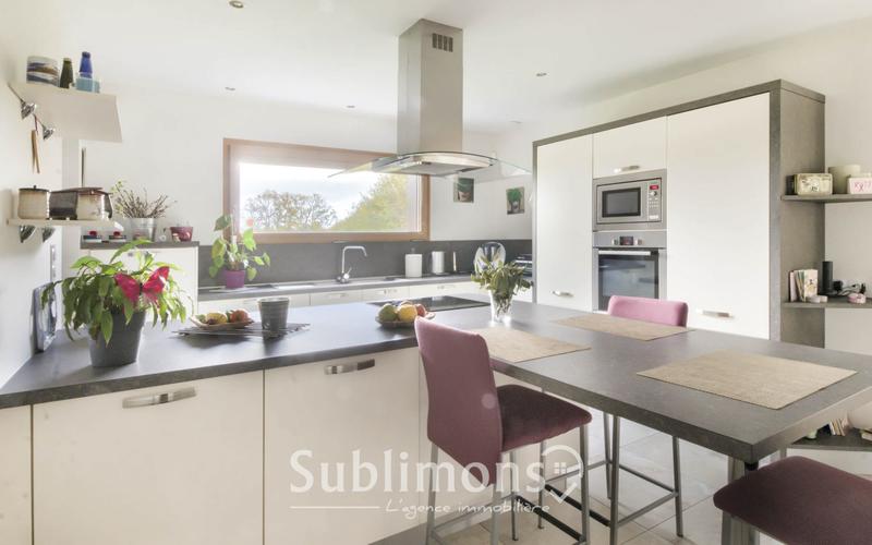 Maison contemporaine - 189 m² - 6 pièces