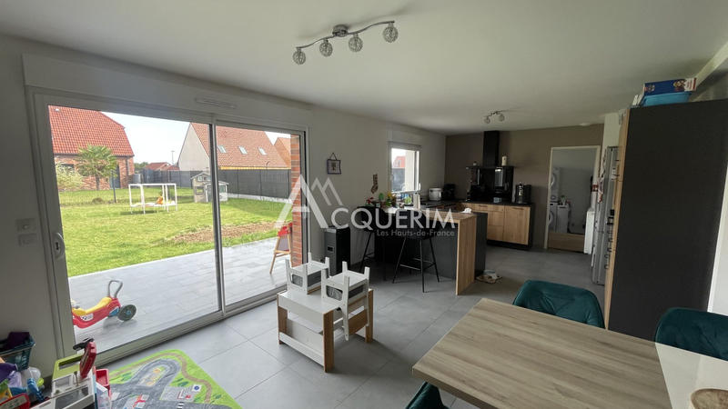 Maison - 95 m² - 4 pièces