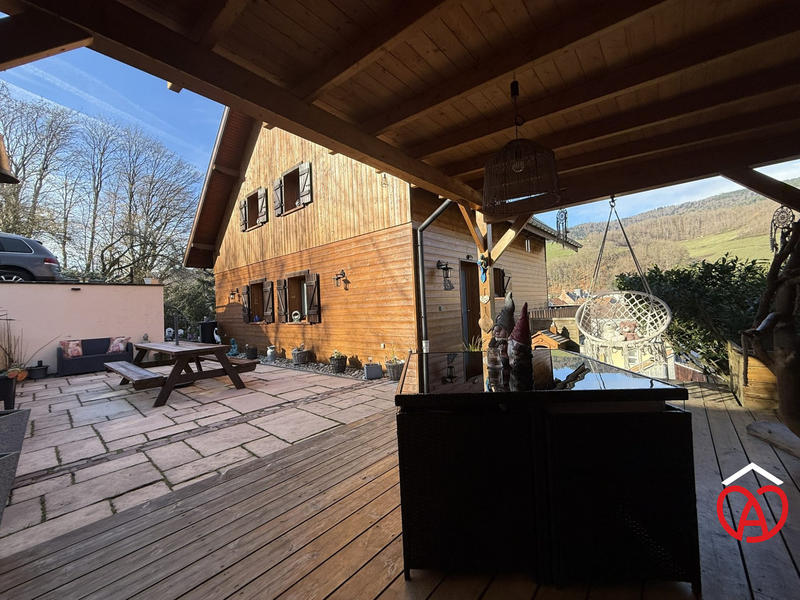 Maison - 90 m² - 4 pièces