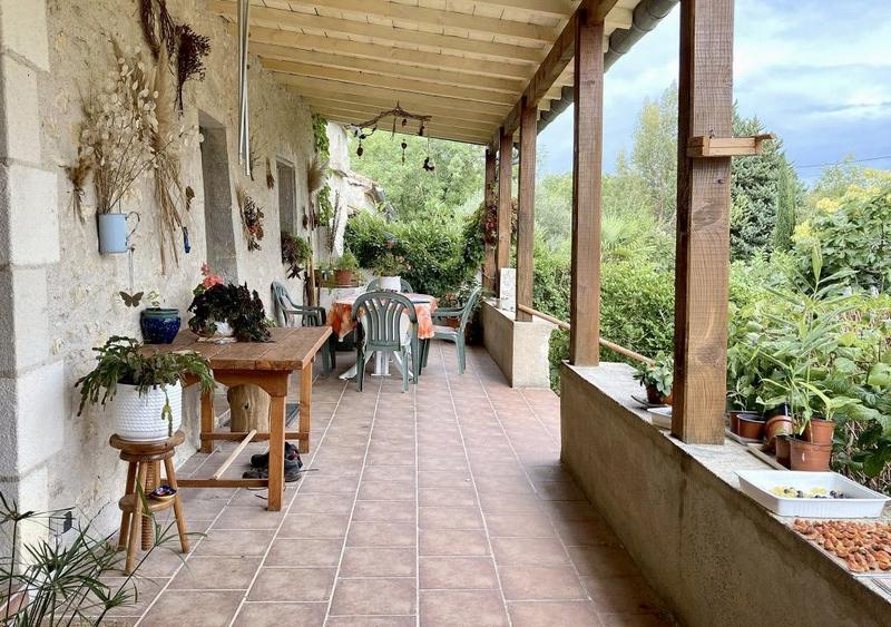 Maison en pierre - 423 m² - 19 pièces