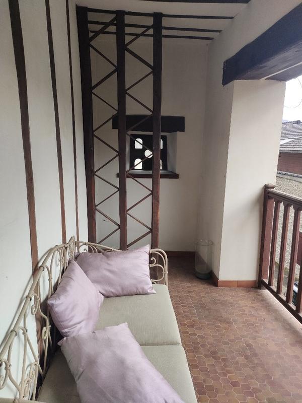 Maison - 240 m² - 10 pièces