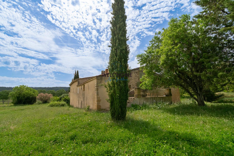 Maison - 213 m² - 8 pièces