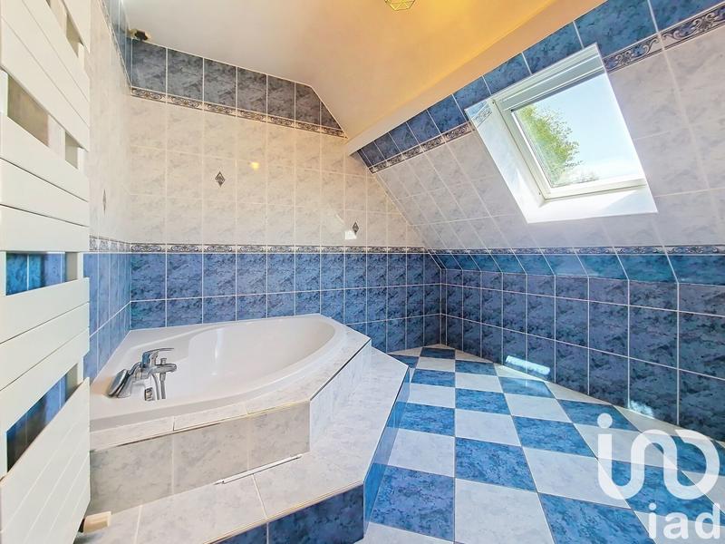 Maison - 180 m² - 7 pièces