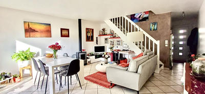 Maison - 101 m² - 5 pièces