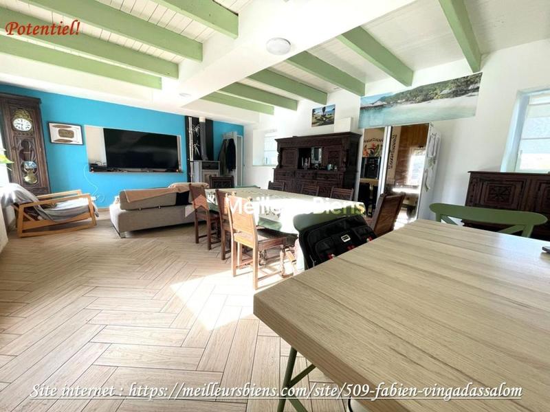 Propriété - 195 m² - 8 pièces