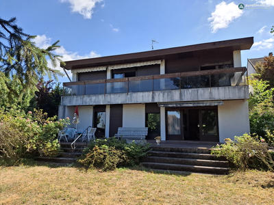 Maison - 200 m² - 7 pièces