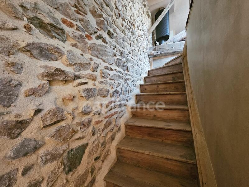 Maison - 182 m² - 9 pièces