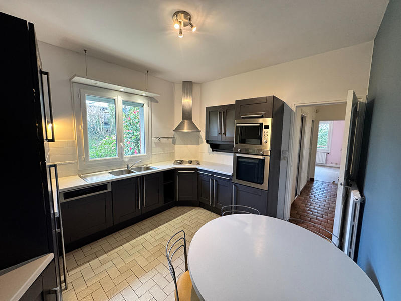 Maison - 170 m² - 6 pièces