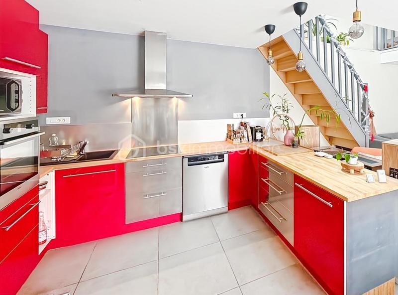 Maison - 121 m² - 5 pièces