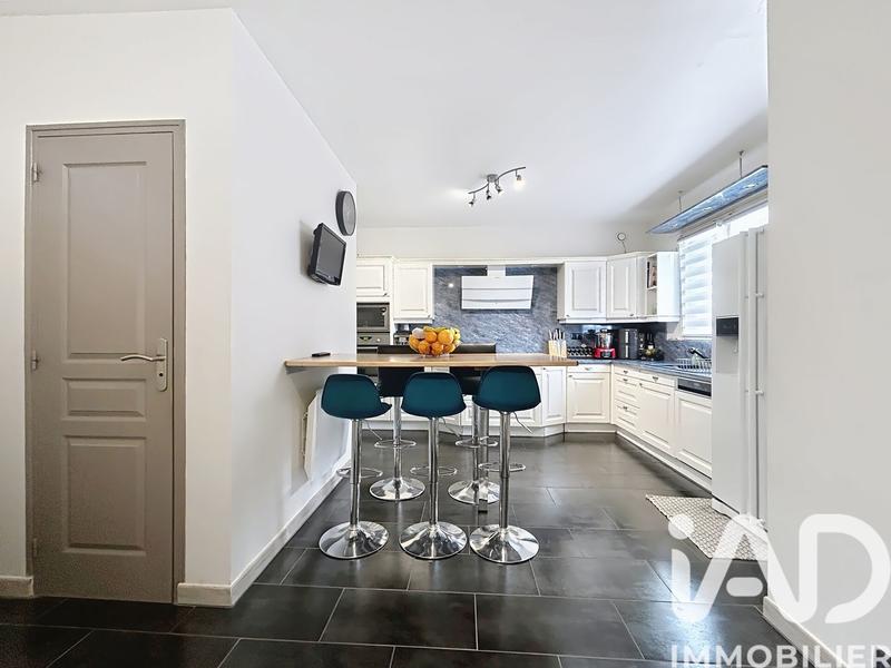 Maison - 136 m² - 6 pièces