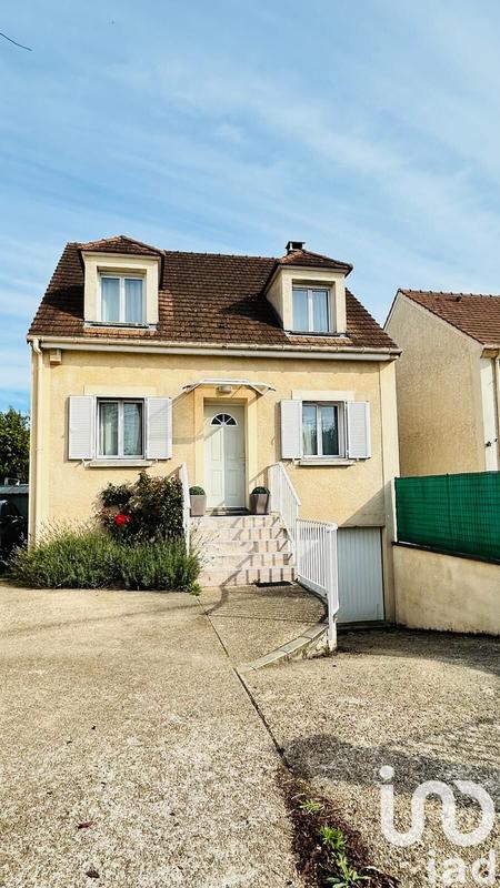 Maison - 90 m² - 5 pièces