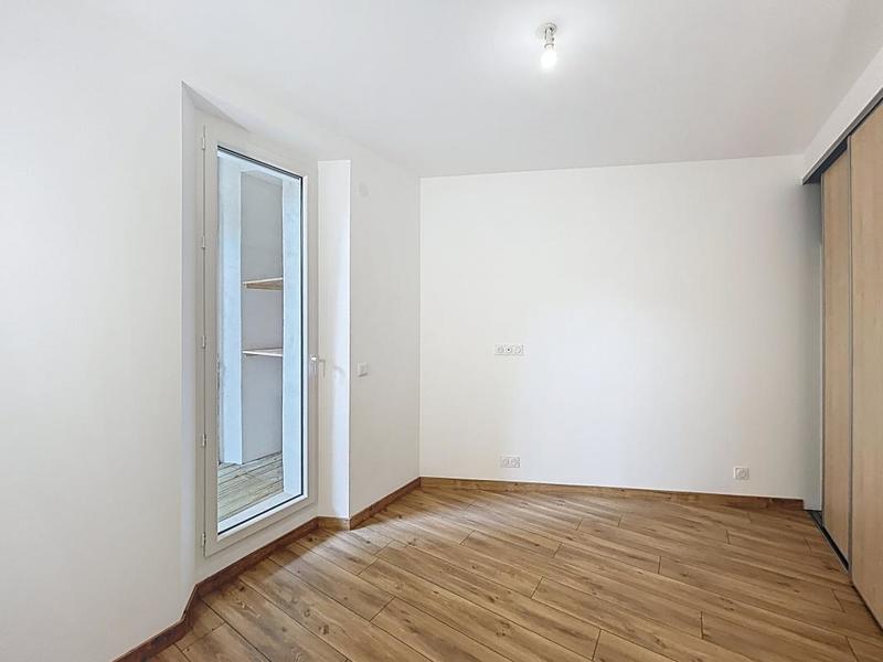 Appartement - 5 m² - 3 pièces