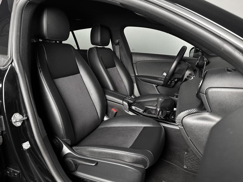 Mercedes Cla Shooting Brake 180d Full Led Cuir Grand Gps Regul Camera Park Assist 1°Main 116ch