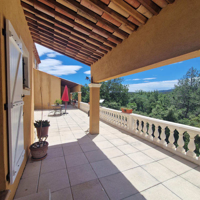 Propriété - 236 m² - 10 pièces