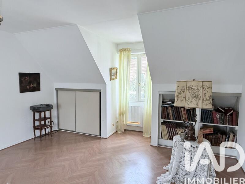 Maison - 178 m² - 7 pièces