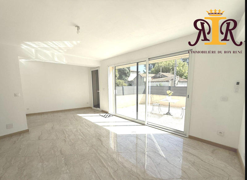 Maison - 213 m² - 8 pièces