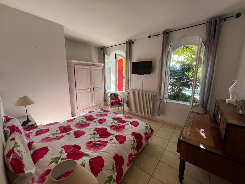 Maison - 275 m² - 6 pièces