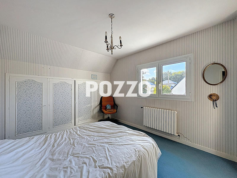 Maison - 180 m² - 7 pièces