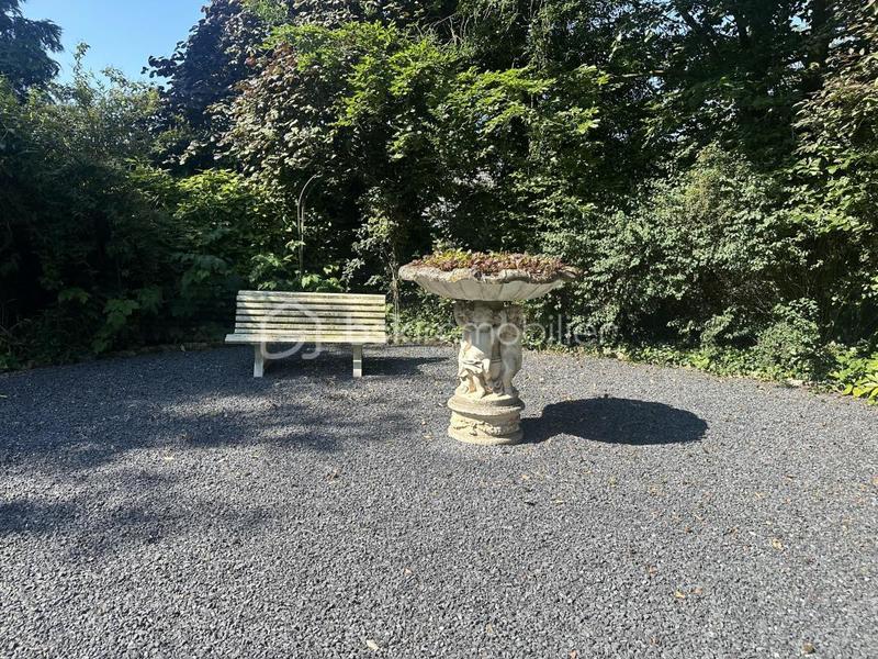 Maison de maîtres - 360 m² - 12 pièces