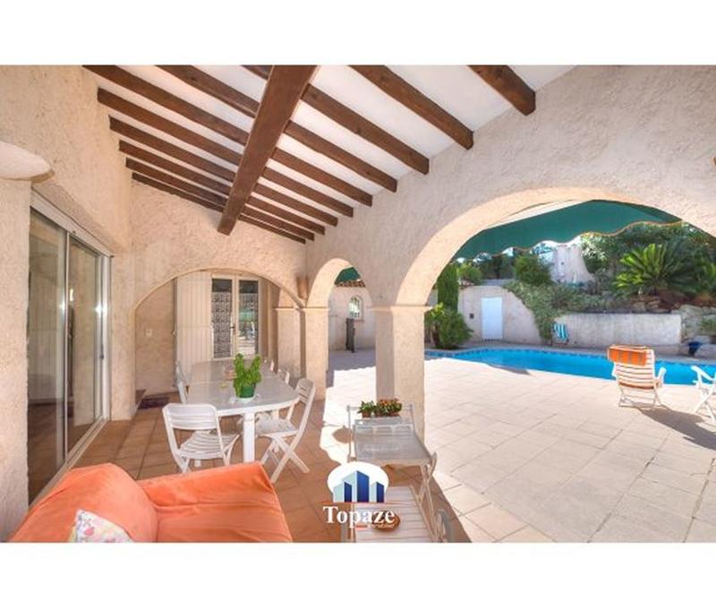 Maison provençale - 201 m² - 6 pièces