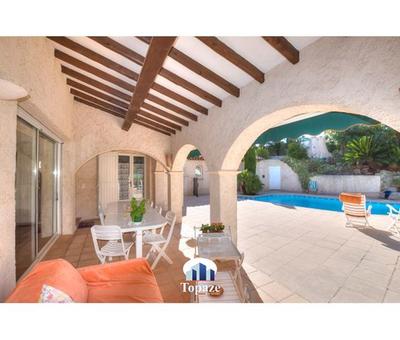 Maison provençale - 201 m² - 6 pièces