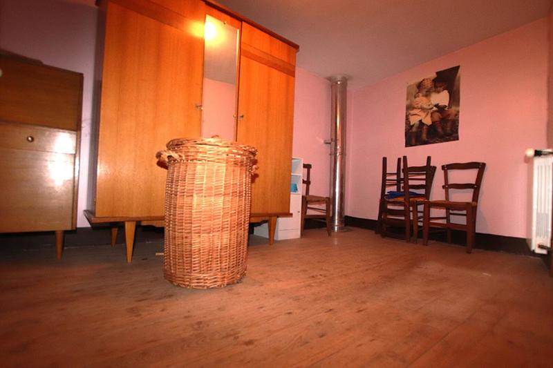 Maison - 235 m² - 6 pièces