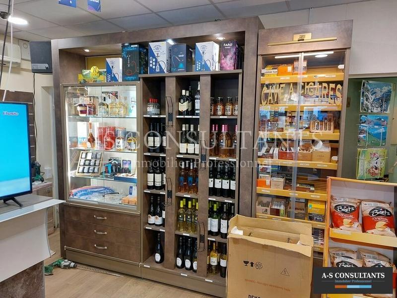 Fonds de commerce - Local commercial - 76 m²