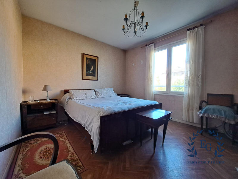 Maison traditionnelle - 98 m² - 5 pièces