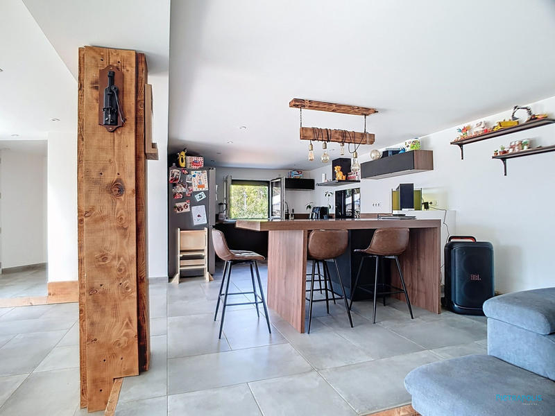 Maison - 146 m² - 5 pièces