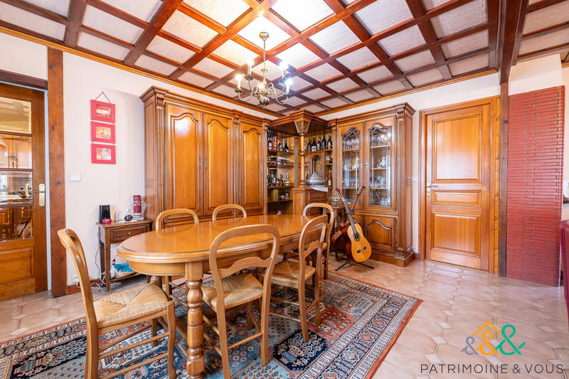 Châlet - 198 m² - 7 pièces